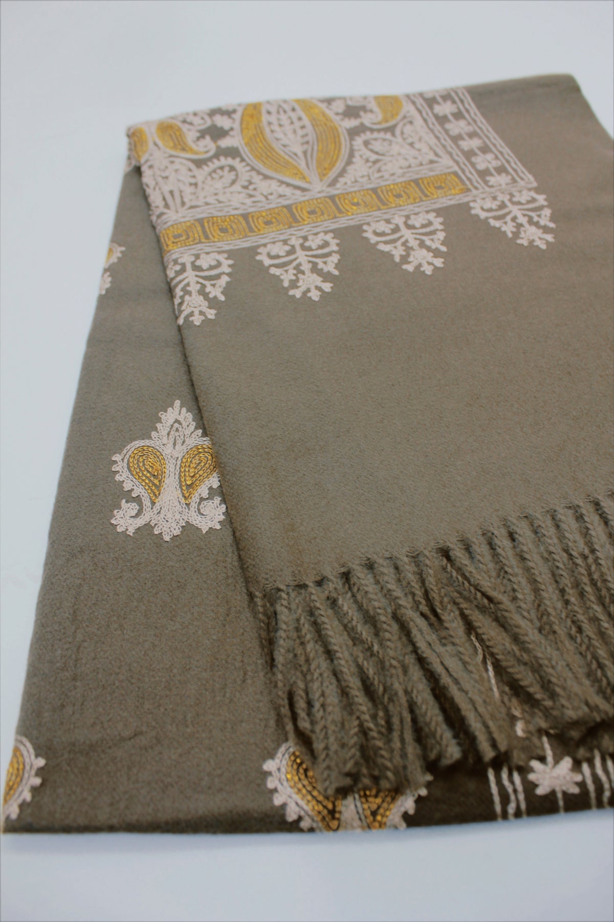 Cachecol Cashmere Marrom Bordado Yacamim #721