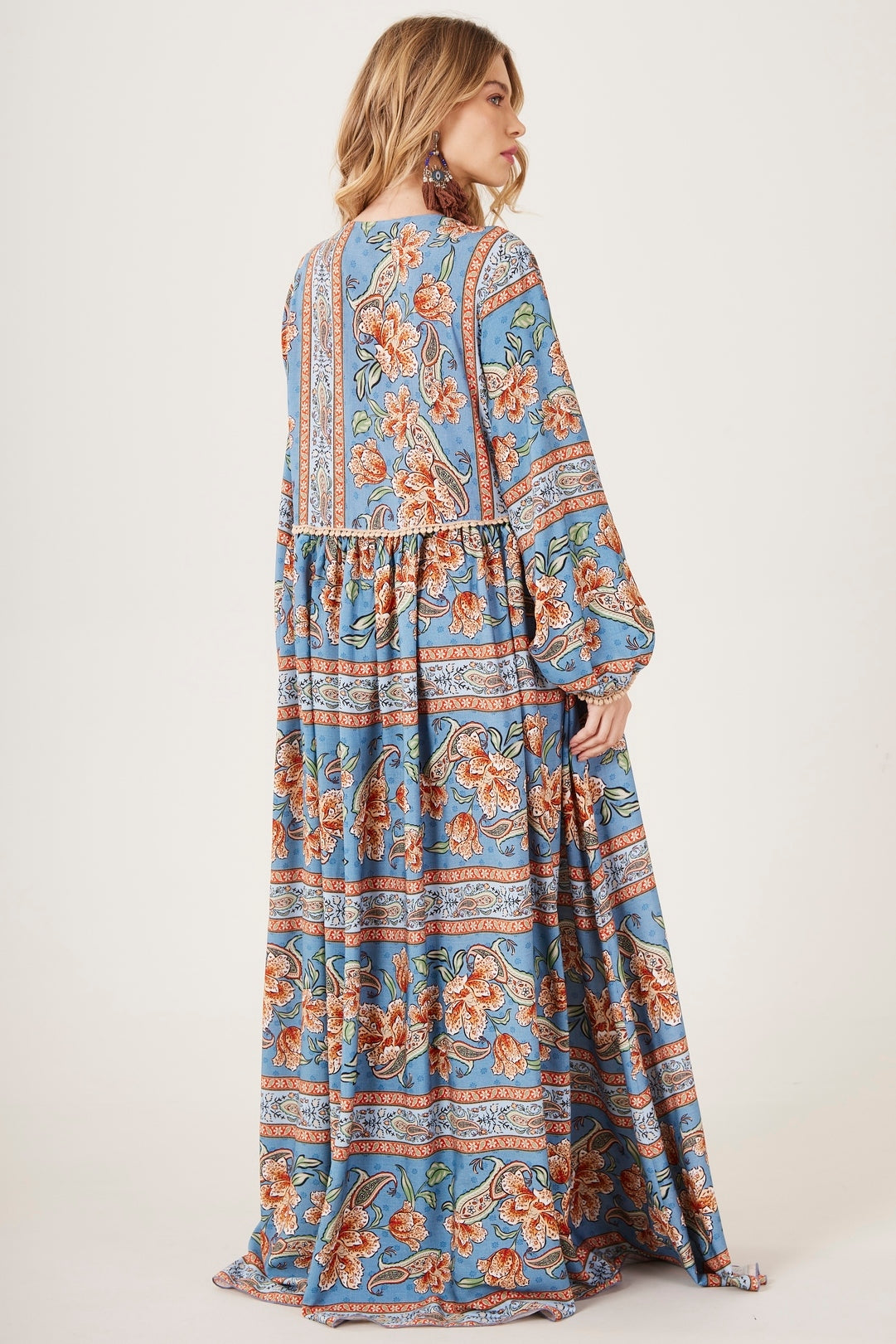 Vestido Longo Com Mangas Bufantes Azul Paisley Yacamim E26