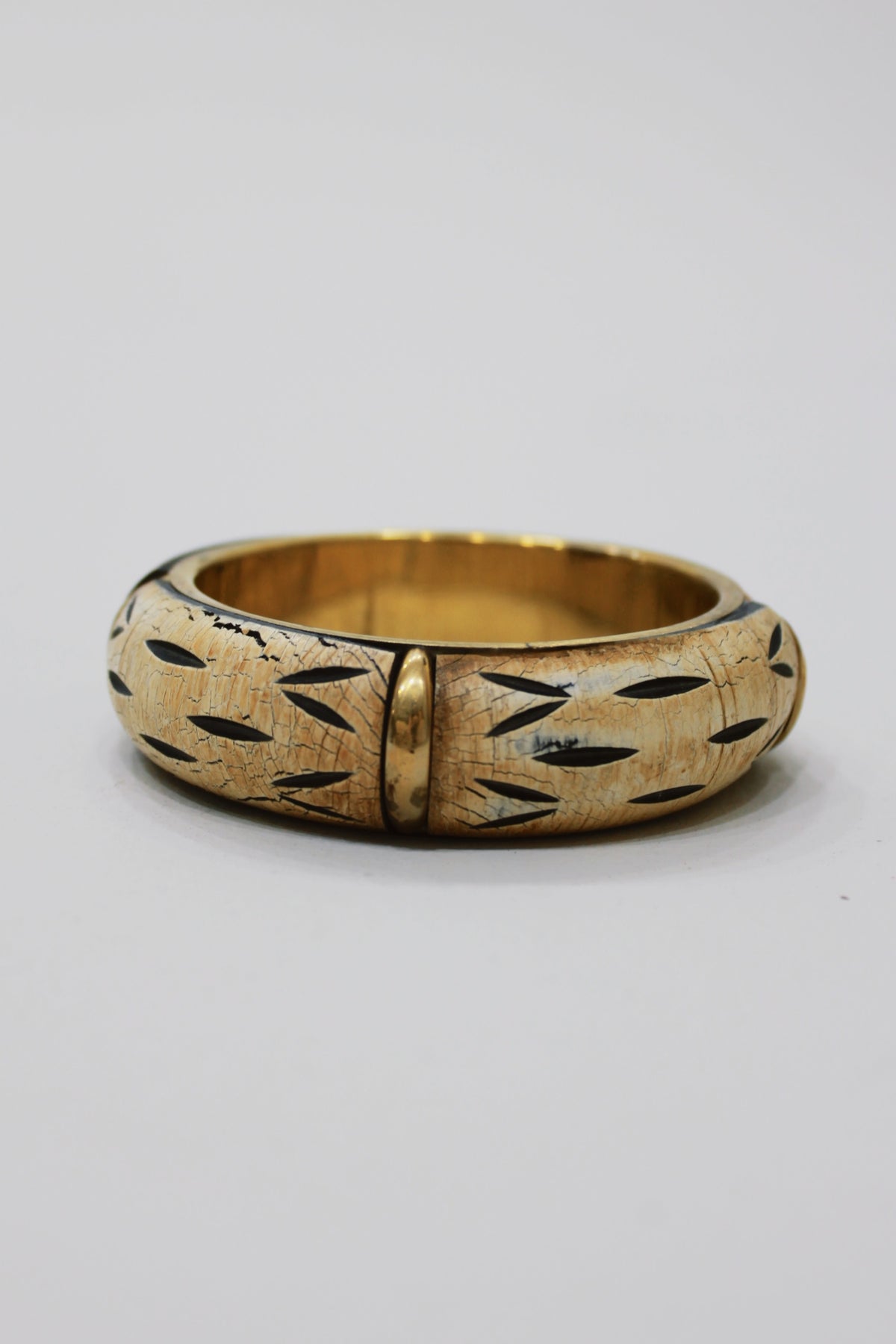 Pulseira Bracelete De Metal Com Madeira Yacamim #759