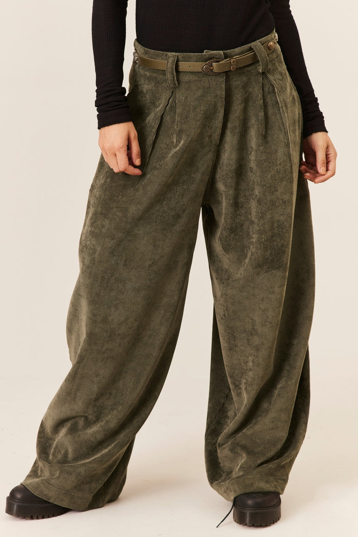 Calça Canelada Com Bolsos Verde Yacamim H8