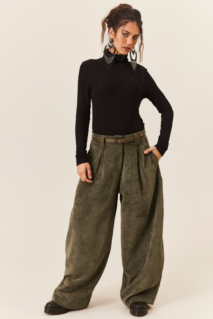 Calça Canelada Com Bolsos Verde Yacamim H8