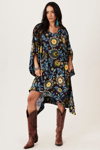 Kaftan Amplo Com Mangas Longas Preto Floral Yacamim I10