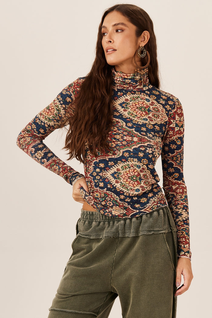 Blusa De Gola Alta Azul Estampada Yacamim B6