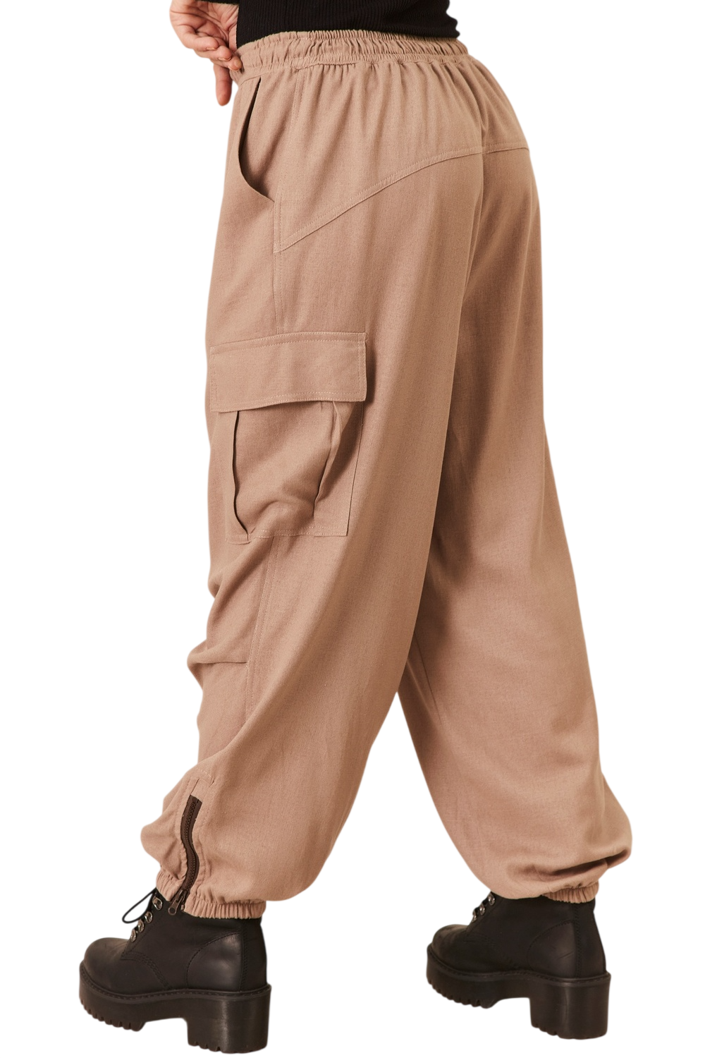 Calça Cargo De Viscolinho Com Bolsos Marrom Claro Yacamim R9