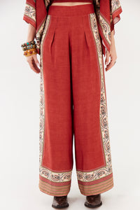 Calça Pantalona Terracota Estampa Paisley Yacamim A20