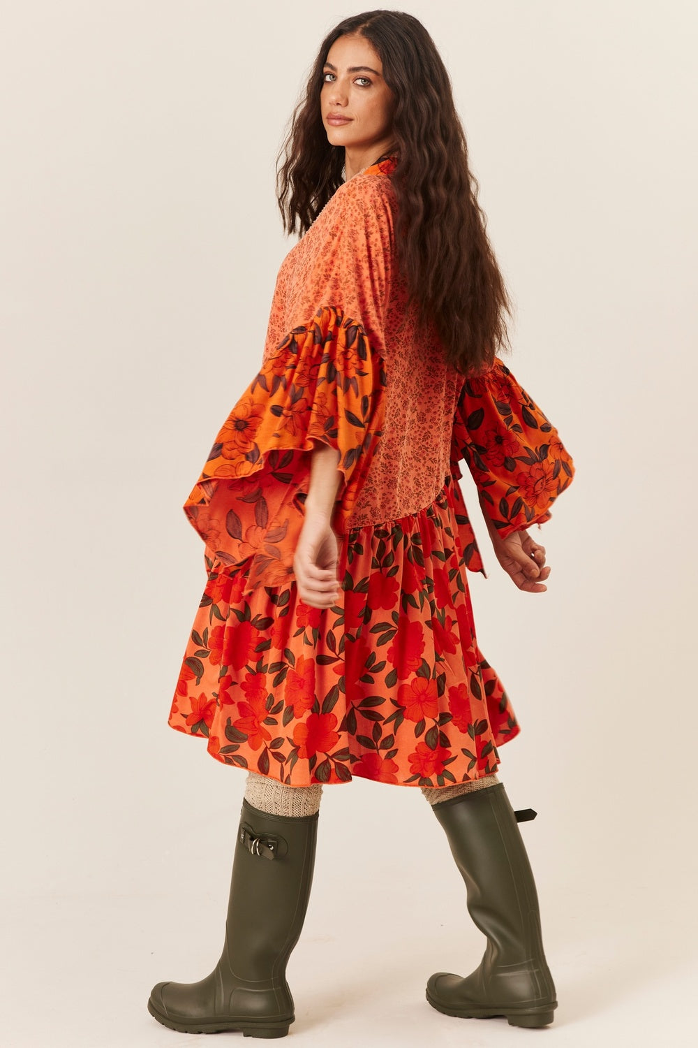 Vestido Curto Amplo Com Flores Bordadas Salmão Patchwork Yacamim C25