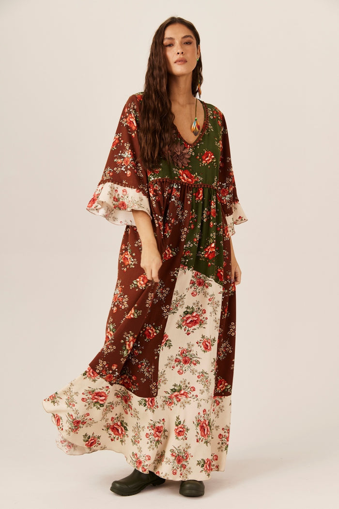 Vestido Longo Aplicações Em Crochê Bordô Patchwork Yacamim E19