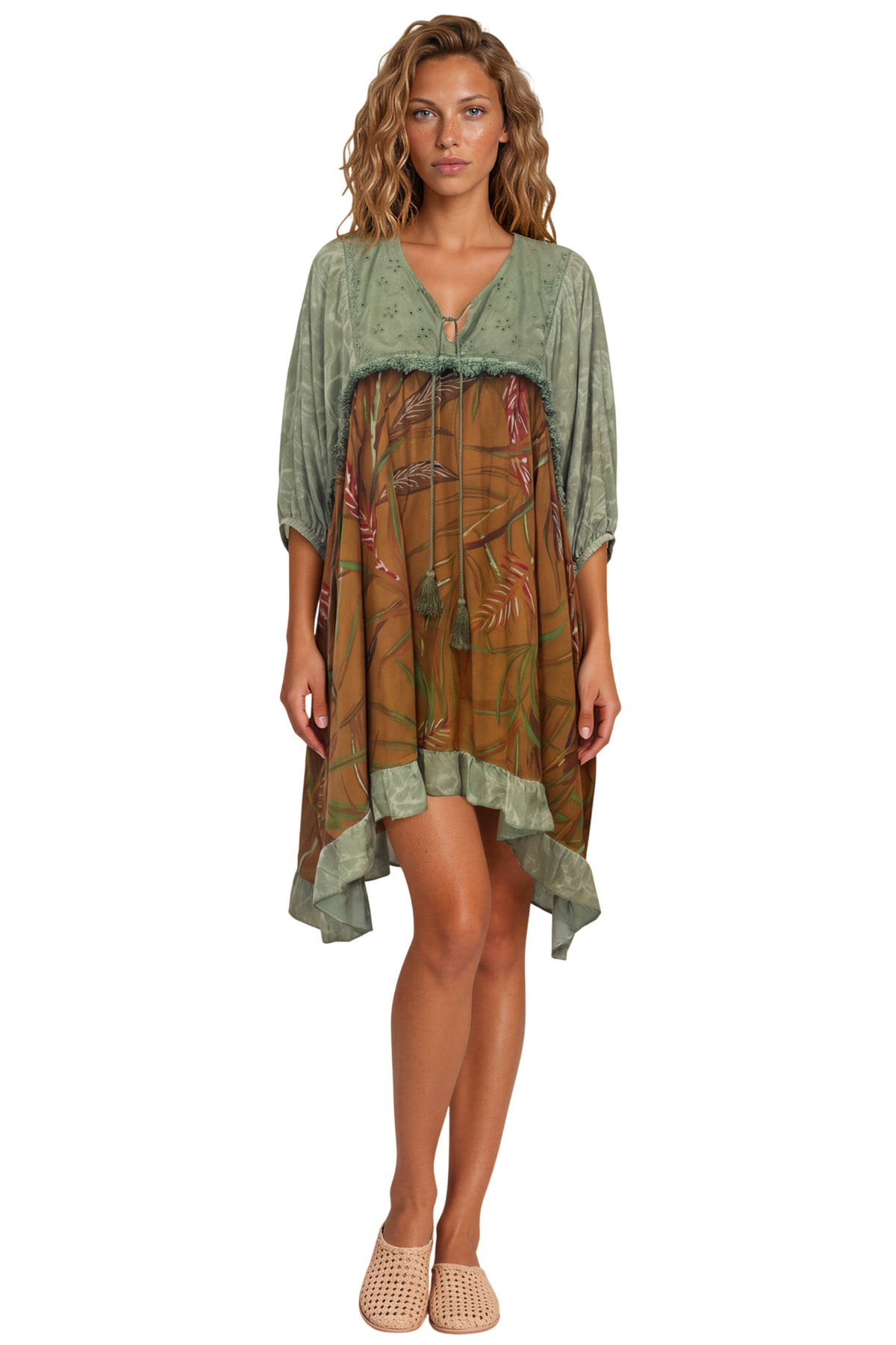 Vestido Curto Com Broderie Verde Patchwork Yacamim E5