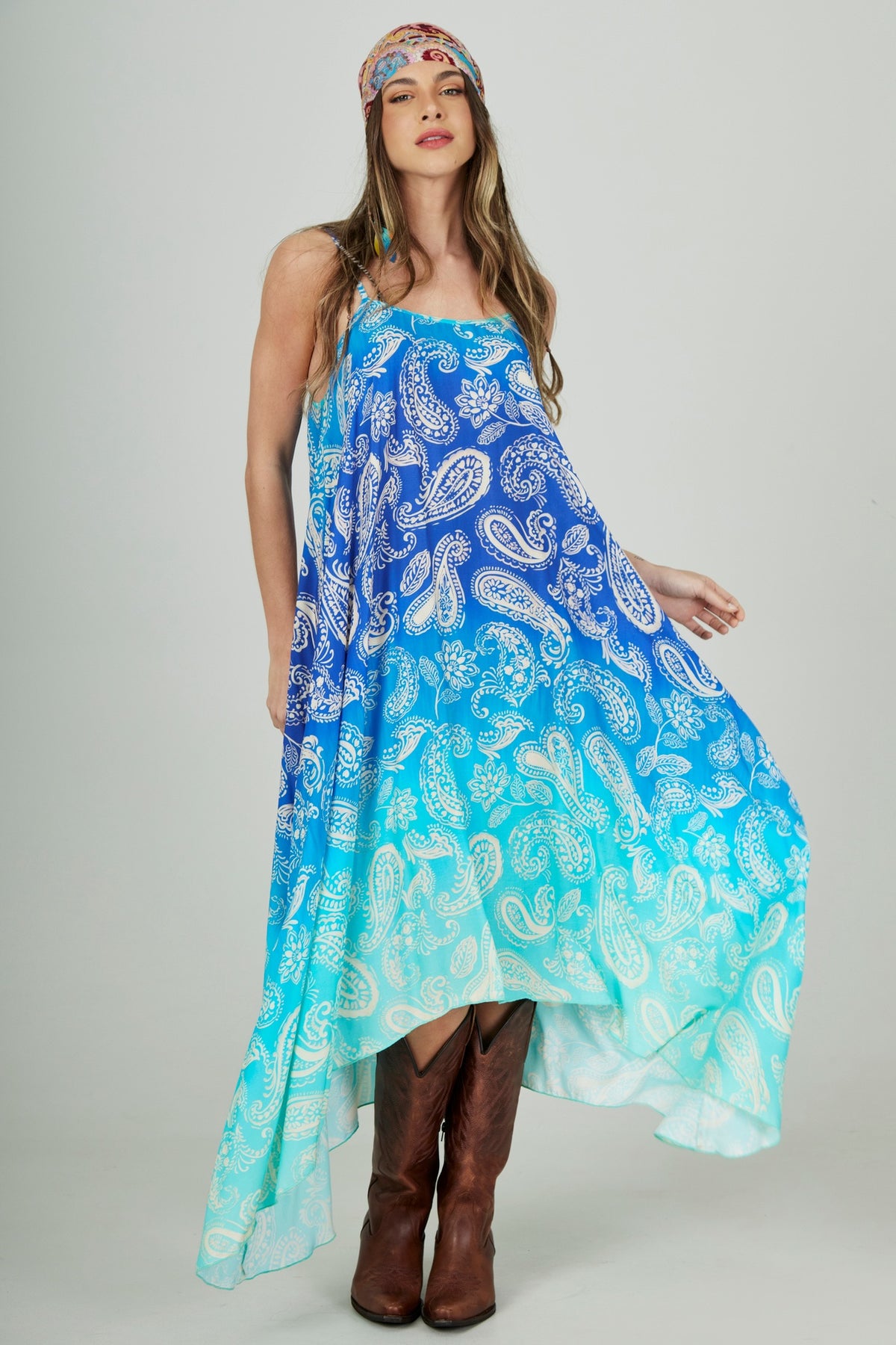 Vestido Longo Amplo Azul Degradê Paisley Yacamim E24