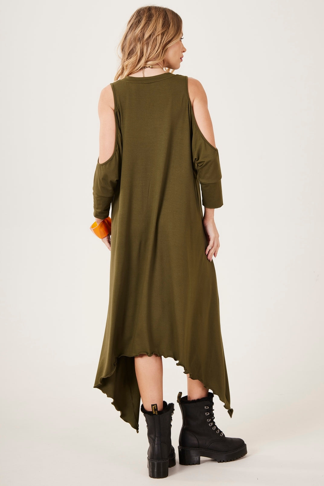 Vestido Curto Com Pontas Laterais Verde Musgo Yacamim E4 Liso