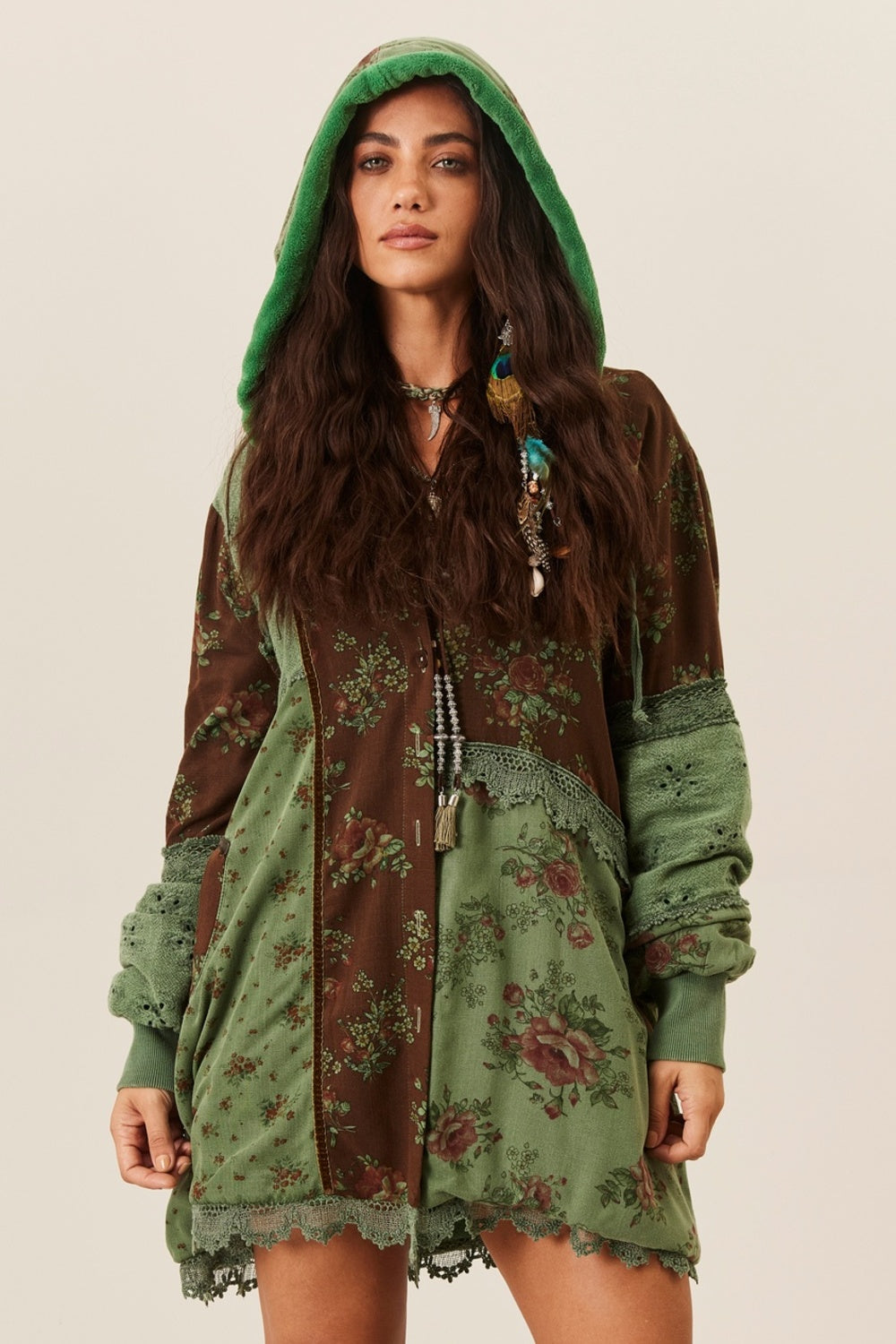 Casaco Patchwork Com Capuz Peluciado Verde Yacamim O7