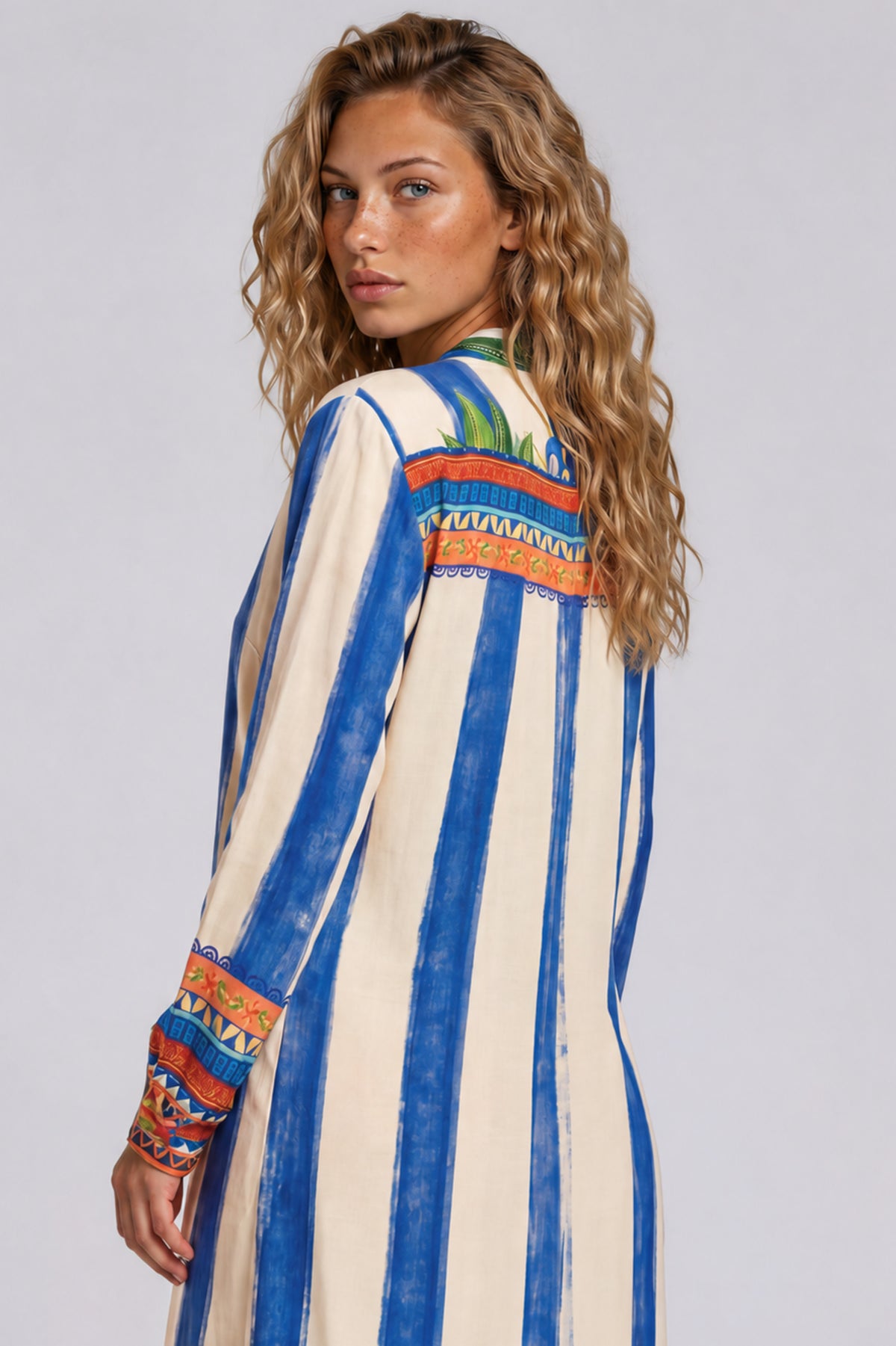 Chemise Longa Ampla Azul E Bege Listrado Estampado Manacá Yacamim M1