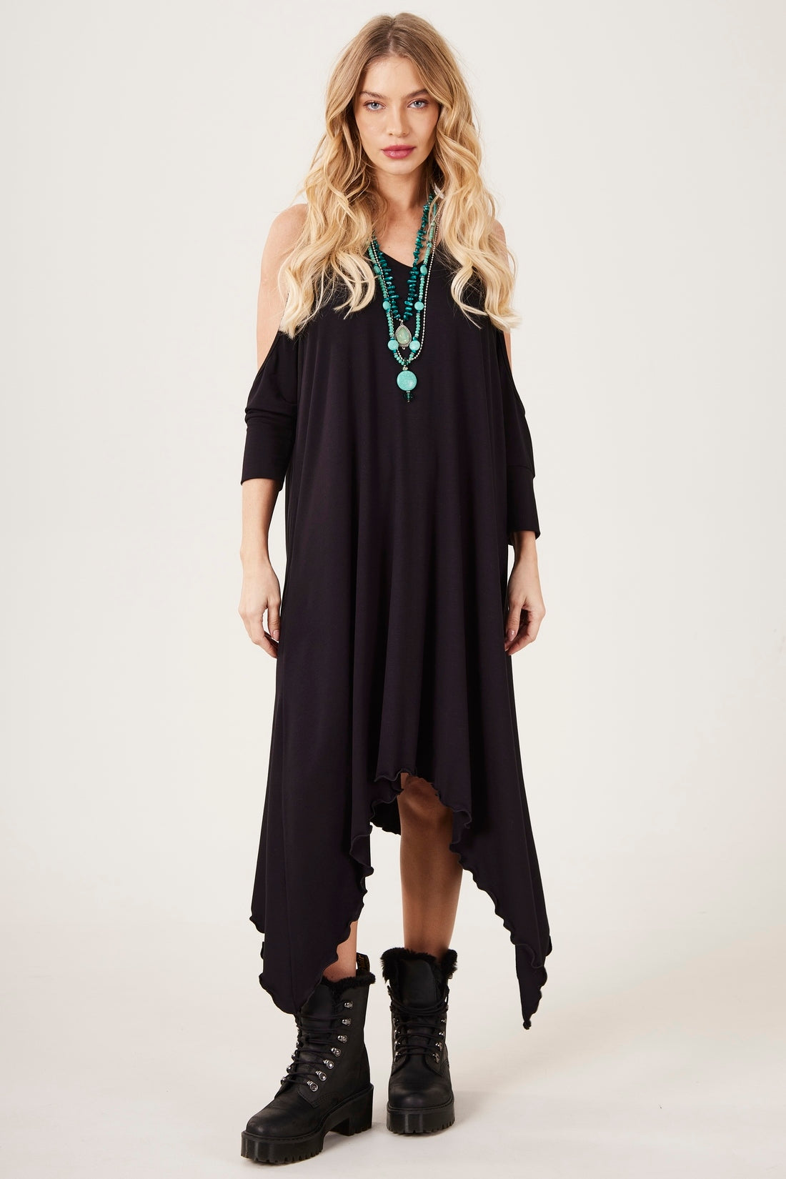 Vestido Curto Com Pontas Laterais Preto Yacamim C4 Liso