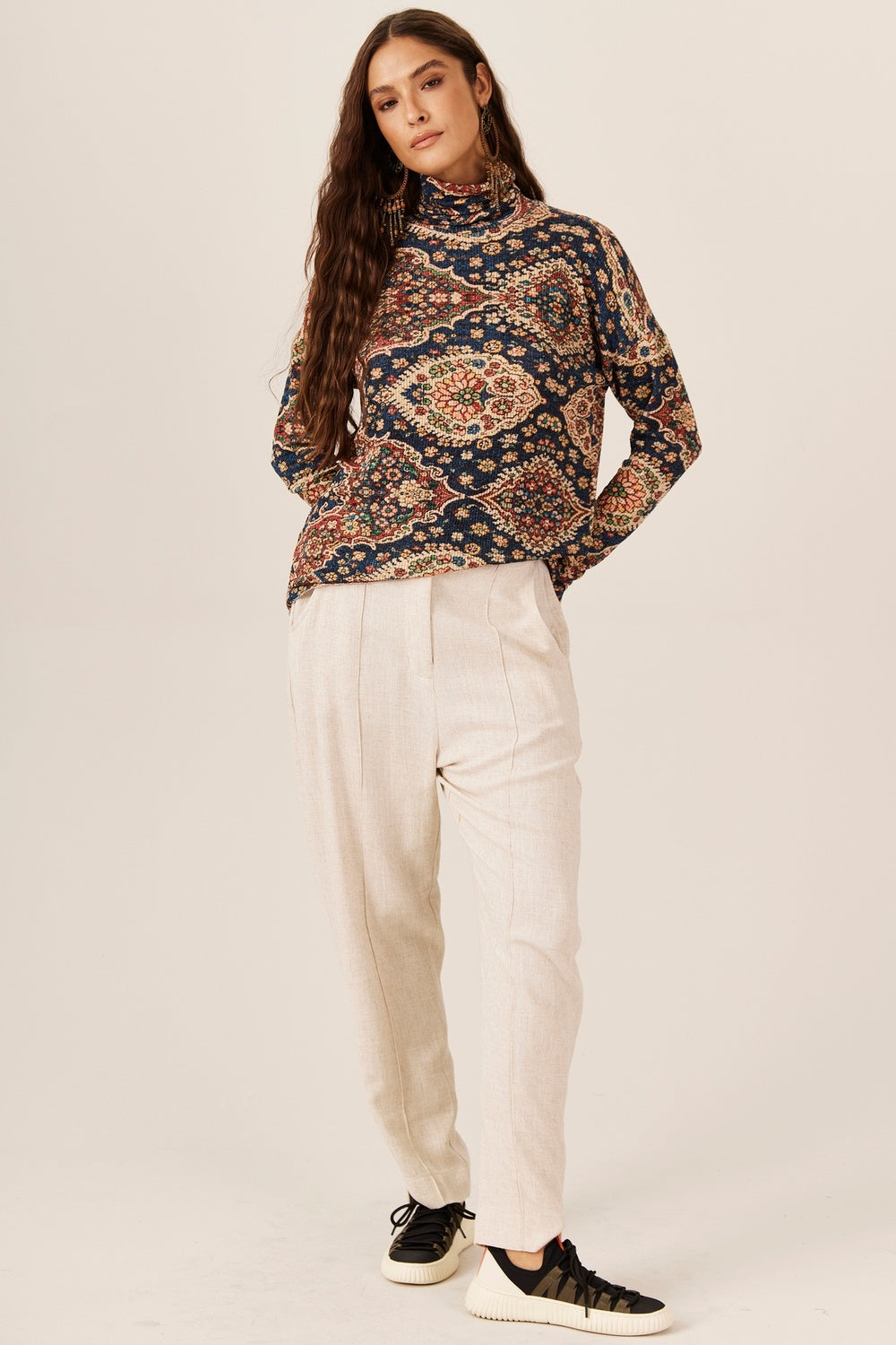 Calça De Alfaiataria De Viscolinho Bege Yacamim A10