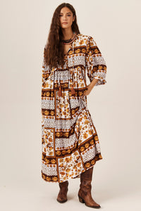 Vestido Midi Branco E Laranja Geométrico Yacamim D29