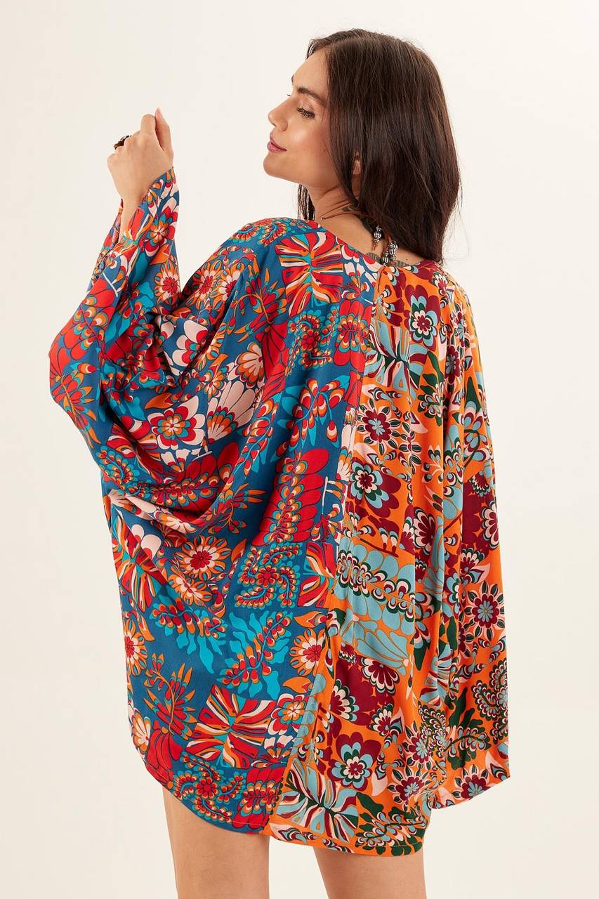 Kimono Curto Com Mangas Longas Estampado Yacamim<br />
<p>
</p>