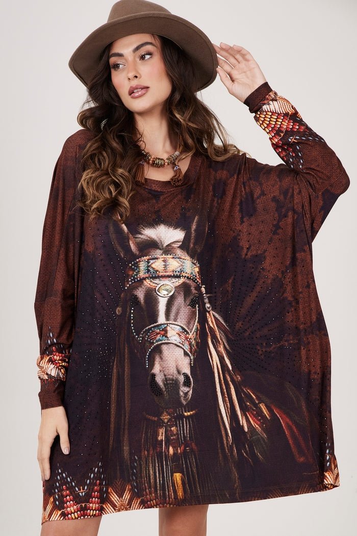 Bata Ampla Marrom Estampa De Cavalo Com Pedrinhas Yacamim S6