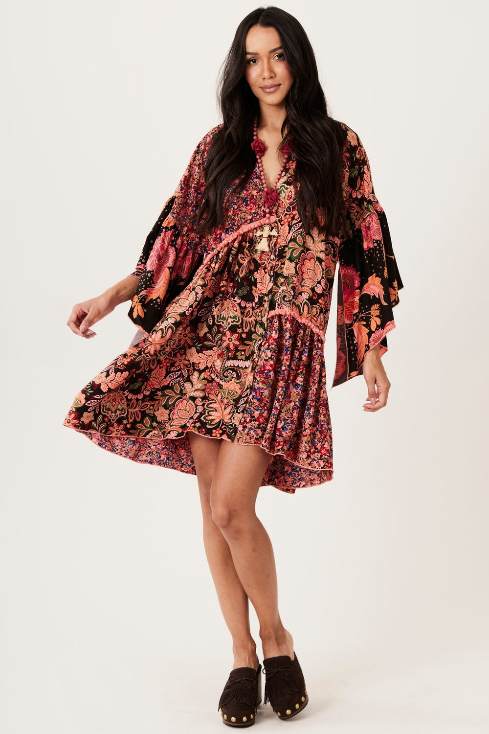 Vestido Curto Soltinho Rosa Estampa Paisley Patchwork Yacamim E19
