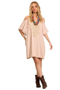 Vestido Curto Com Ombros Vazados Bege Yacamim C13