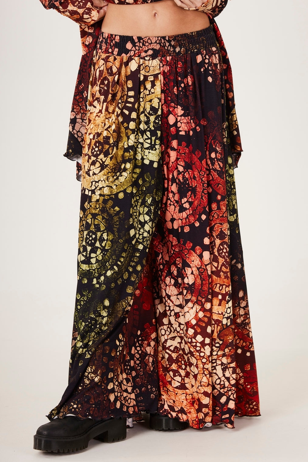 Calça Pantalona Estampa Digital De Batik Yacamim I10