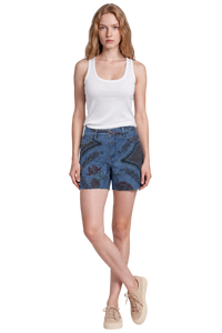Shorts Jeans Azul Com Estampa Paisley Yacamim R5