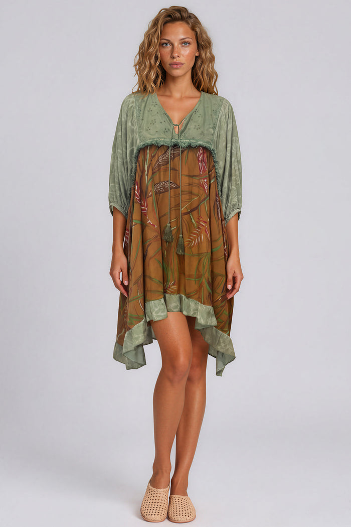 Vestido Curto Com Broderie Verde Patchwork Yacamim E5