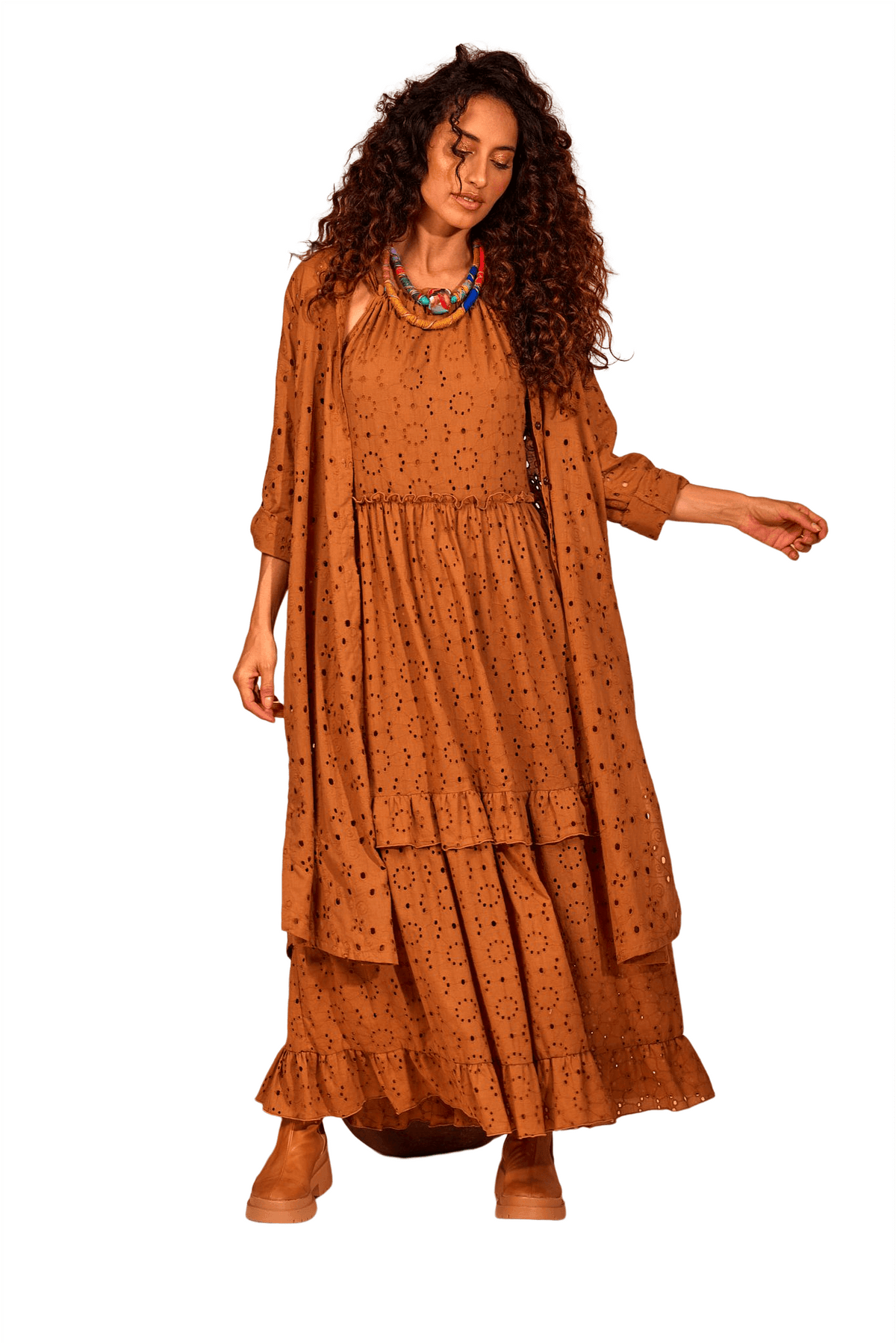 Chemise Midi Broderie Sem Punho Marrom Yacamim