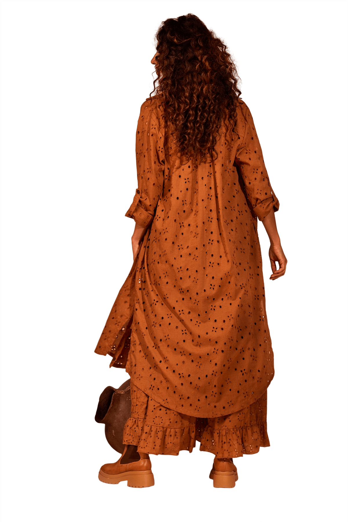 Chemise Midi Broderie Sem Punho Marrom Yacamim