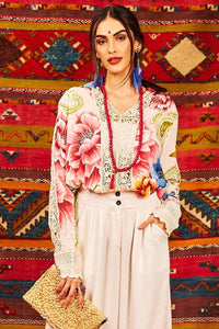 Camisa Ampla Com Mangas Longas E Detalhes De Rendas Bege Estampado Yacamim<br />
