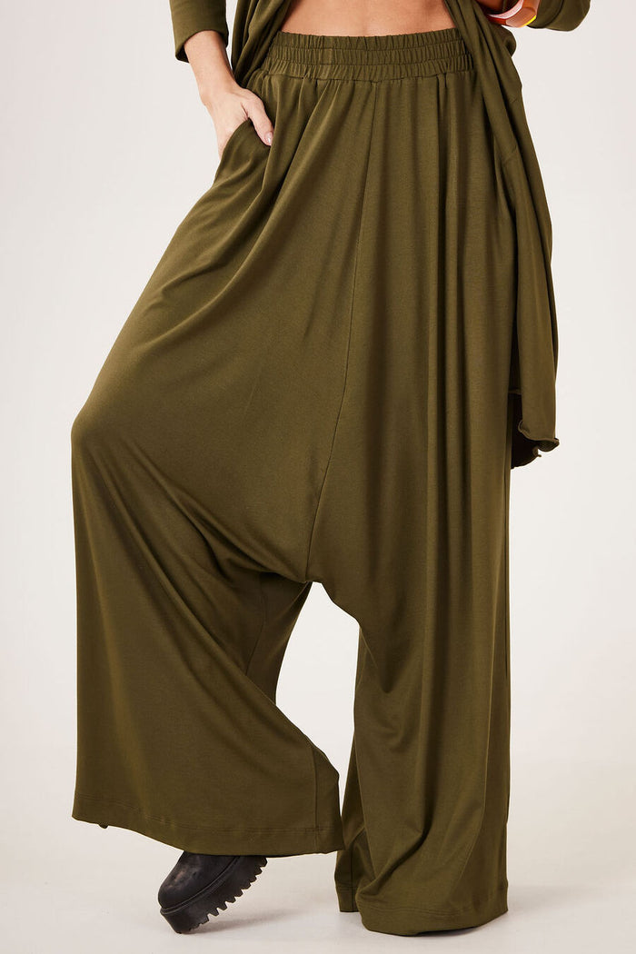 Calça Saruel Pantalona Verde Musgo Yacamim H1 Liso