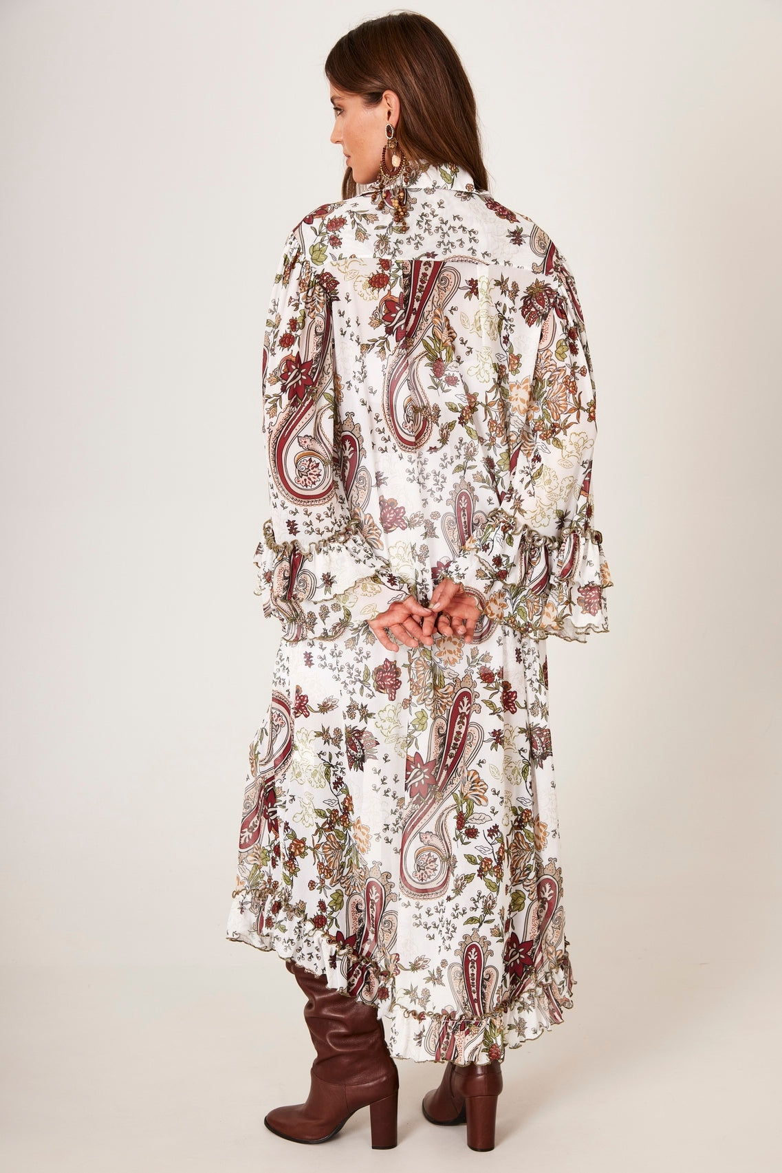 Chemise Longa Tule Branca Estampa Cashmere Yacamim M10