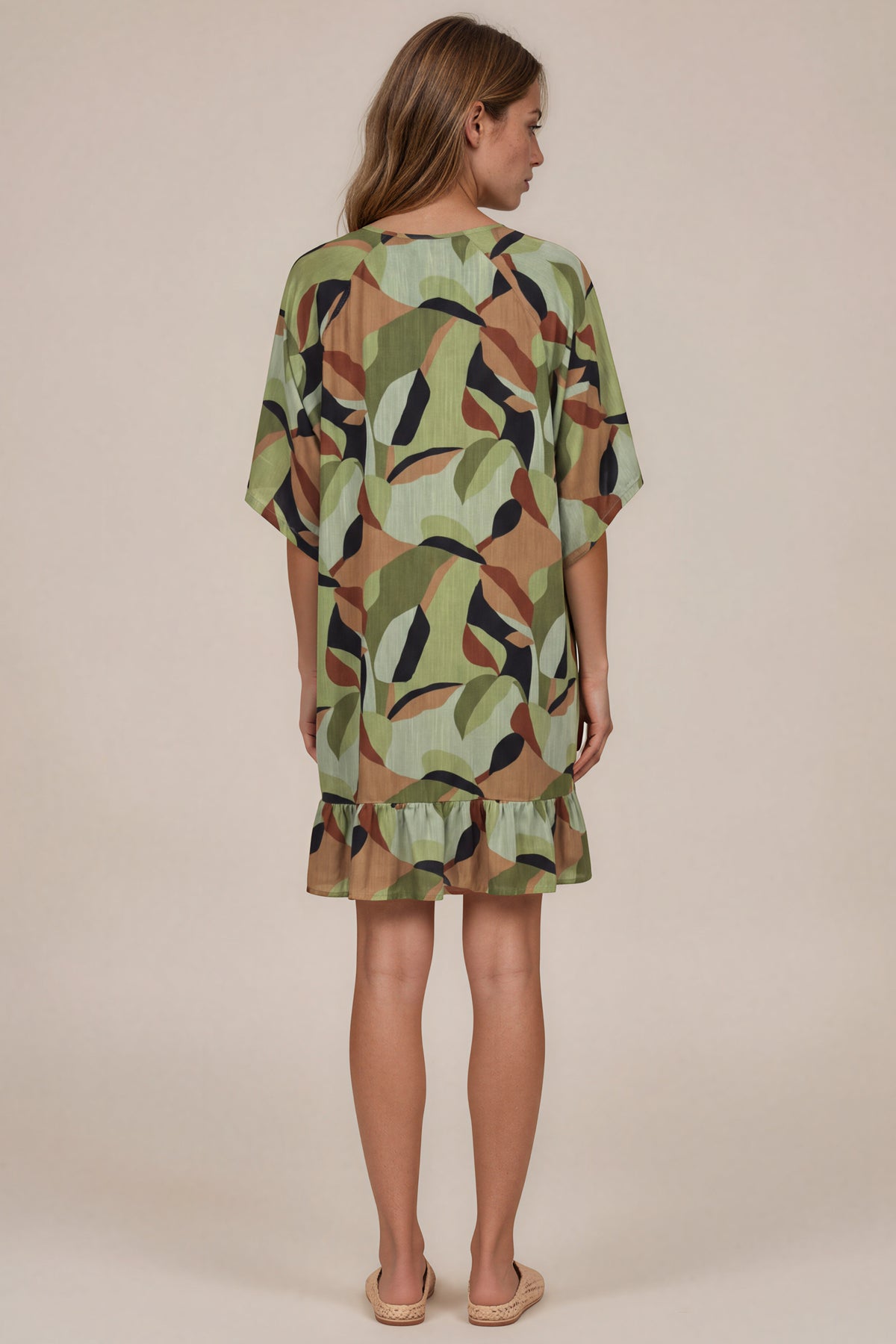 Vestido Curto Com Mangas Curtas Verde Estampado Yacamim D26