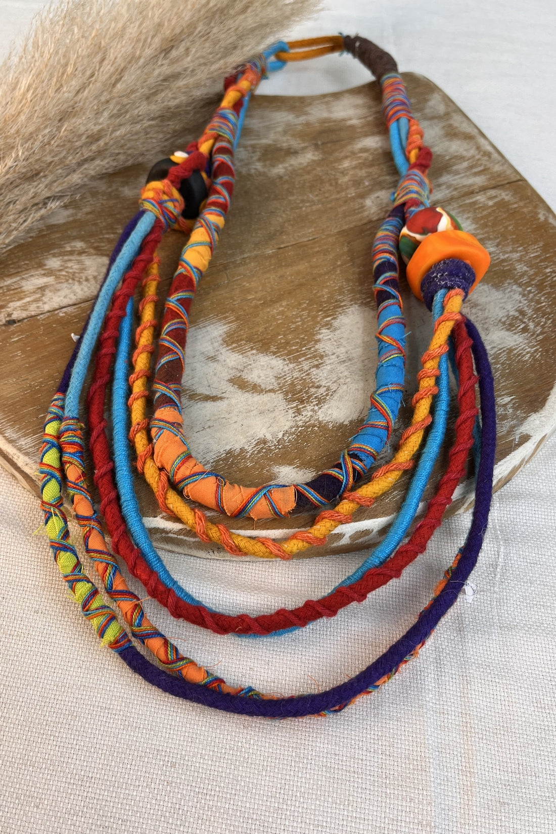 Colar Artesanal De Cordas Coloridas Yacamim #305