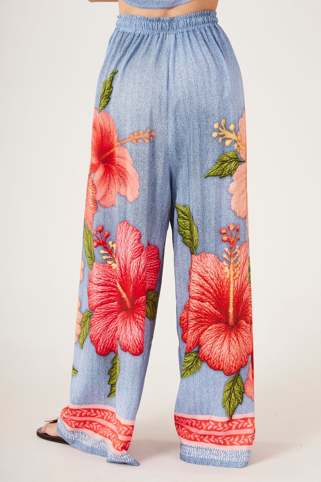 Calça Pantalona Azul Estampa Floral Yacamim A34