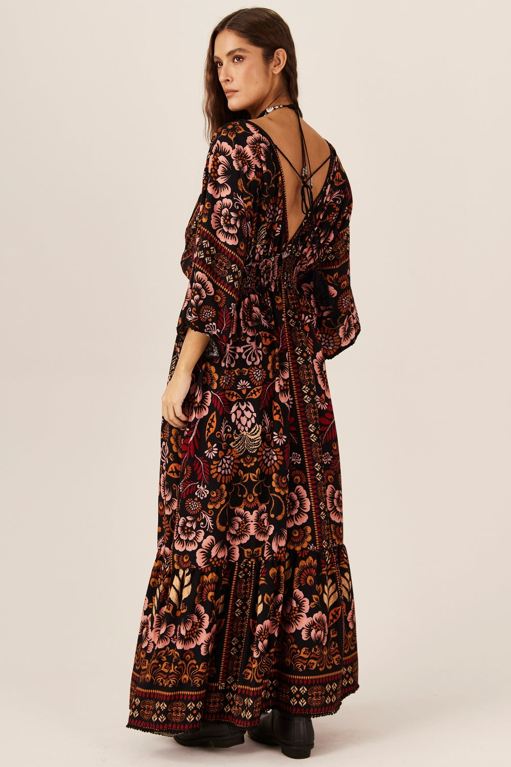 Vestido Longo Com Lastex Preto Estampado Yacamim C18