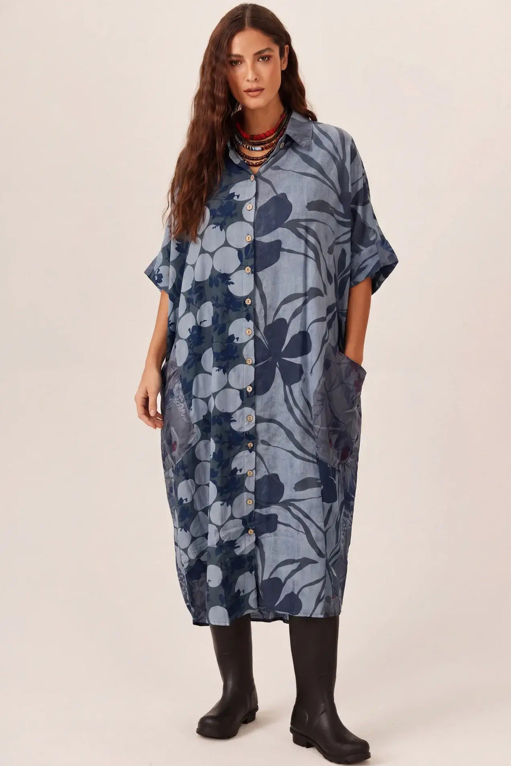 Chemise Ampla Estampada Com Bolsões Azul Petróleo Yacamim P7