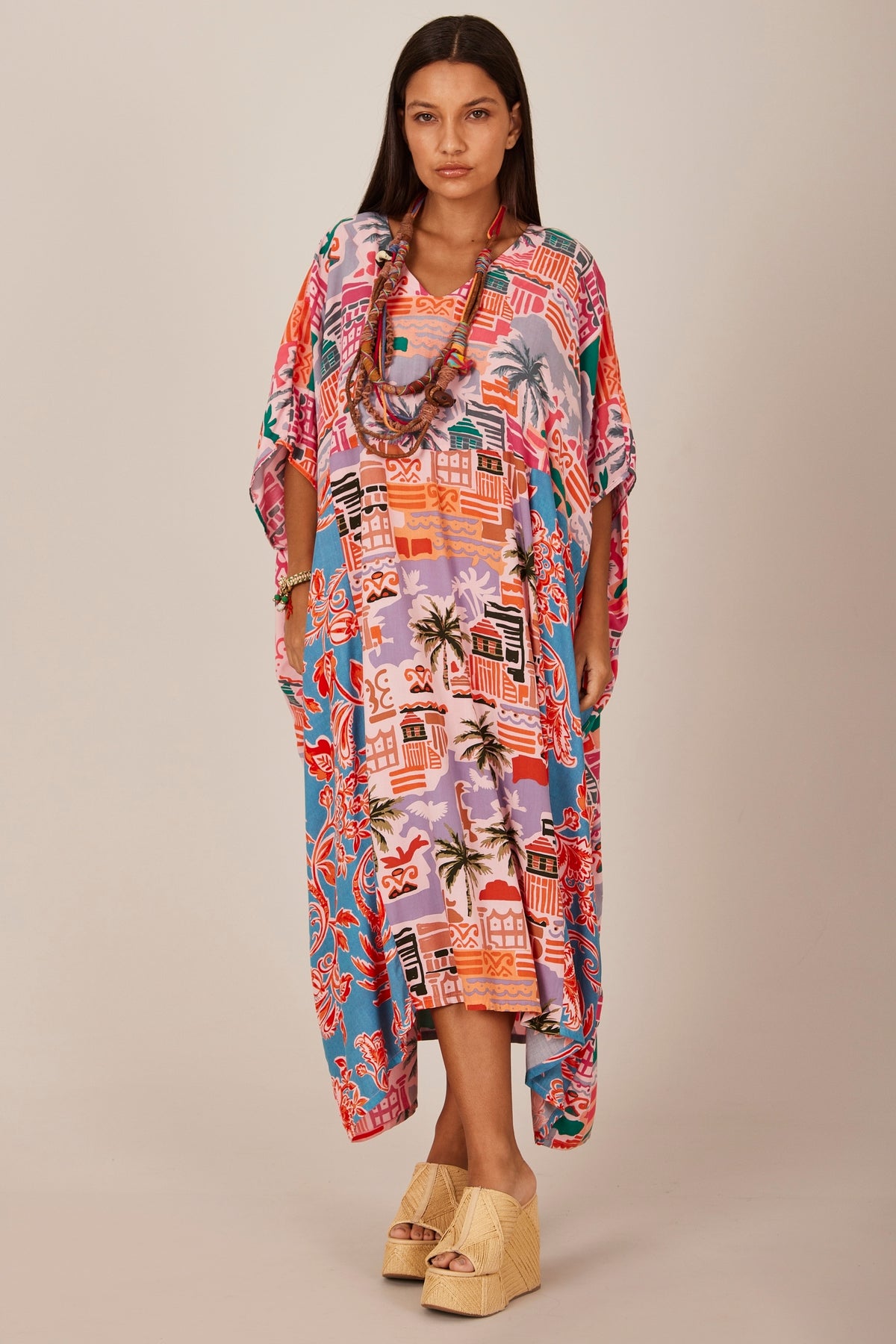 Kaftan Longo Com Recortes Rosa Patchwork Yacamim J1