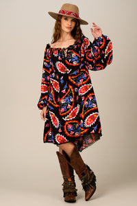 Vestido Curto Preto Estampa Cashmere Yacamim C22