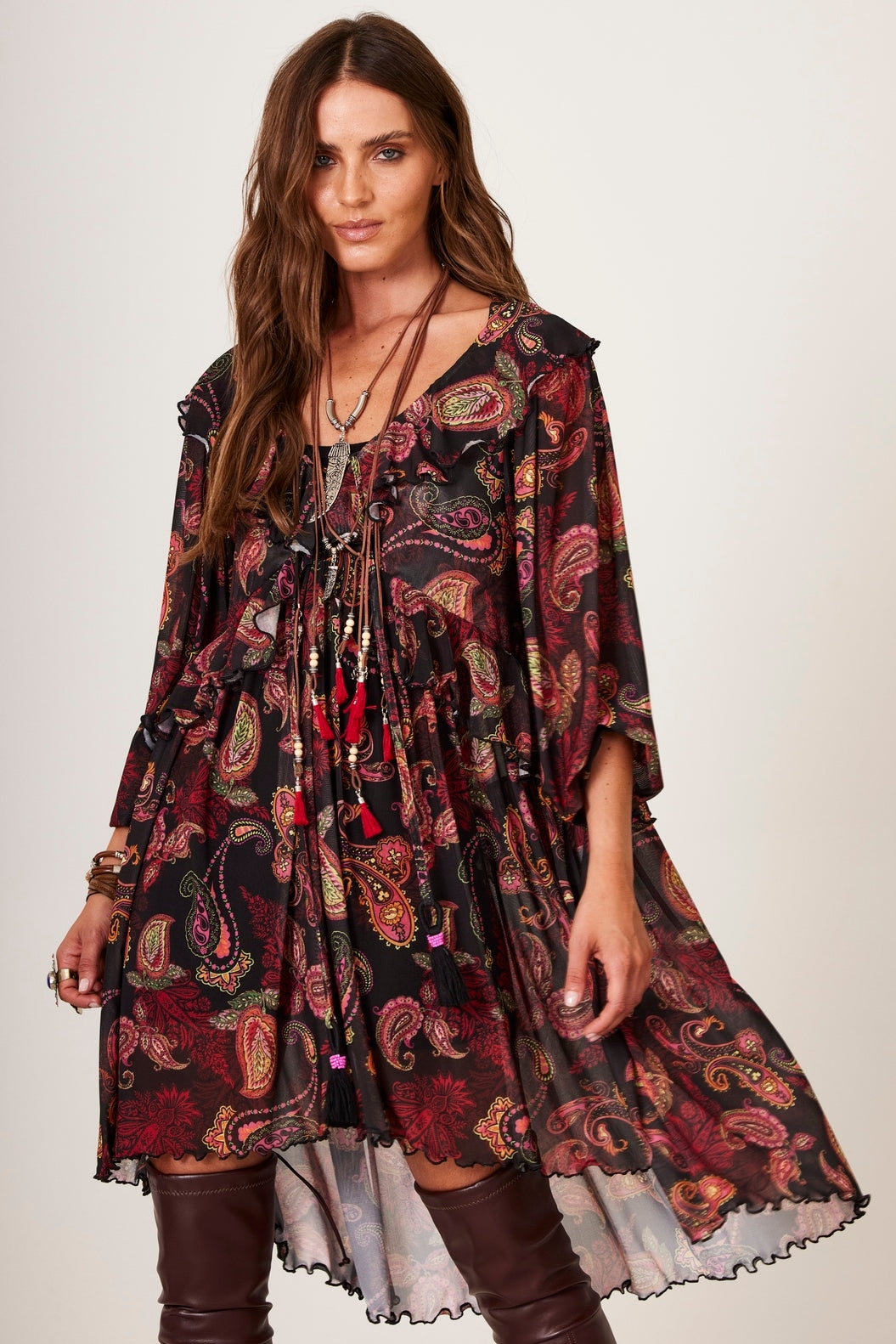 Vestido Curto De Tule Preto Estampa Cashmere Yacamim C2