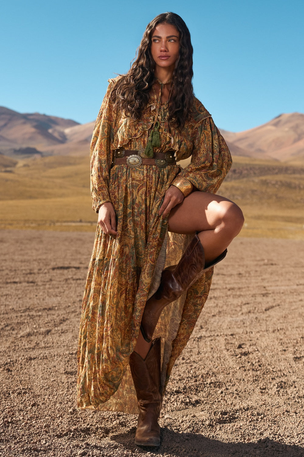 Vestido Longo Com Lurex Bege Escuro Paisley Yacamim C7