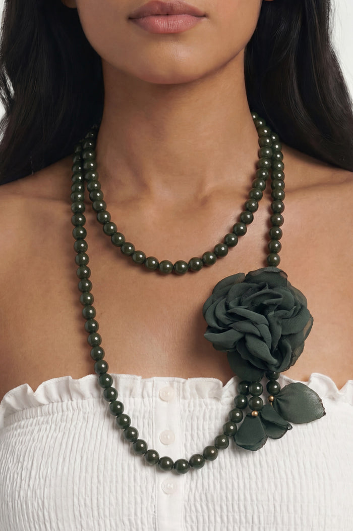 Colar Ave Maria Com Flor Verde Yacamim