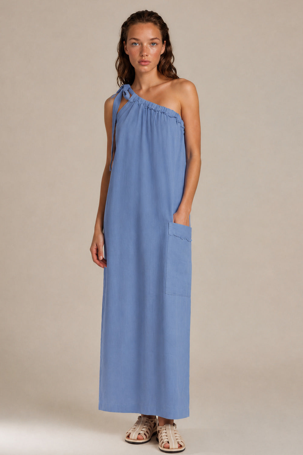 Vestido Longo Viscolinho Alça Transversal Azul Petróleo Yacamim C22