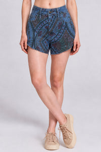 Shorts Jeans Azul Com Estampa Paisley Yacamim S9