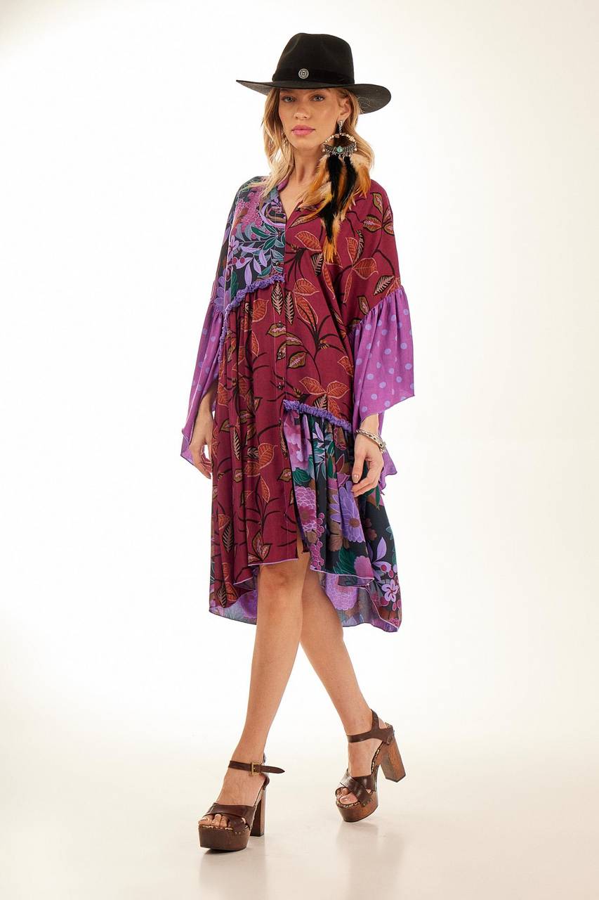 Vestido Chemise Curto Com Babados Assimétricos Patchwork Roxo Yacamim<br />
<p>
</p>