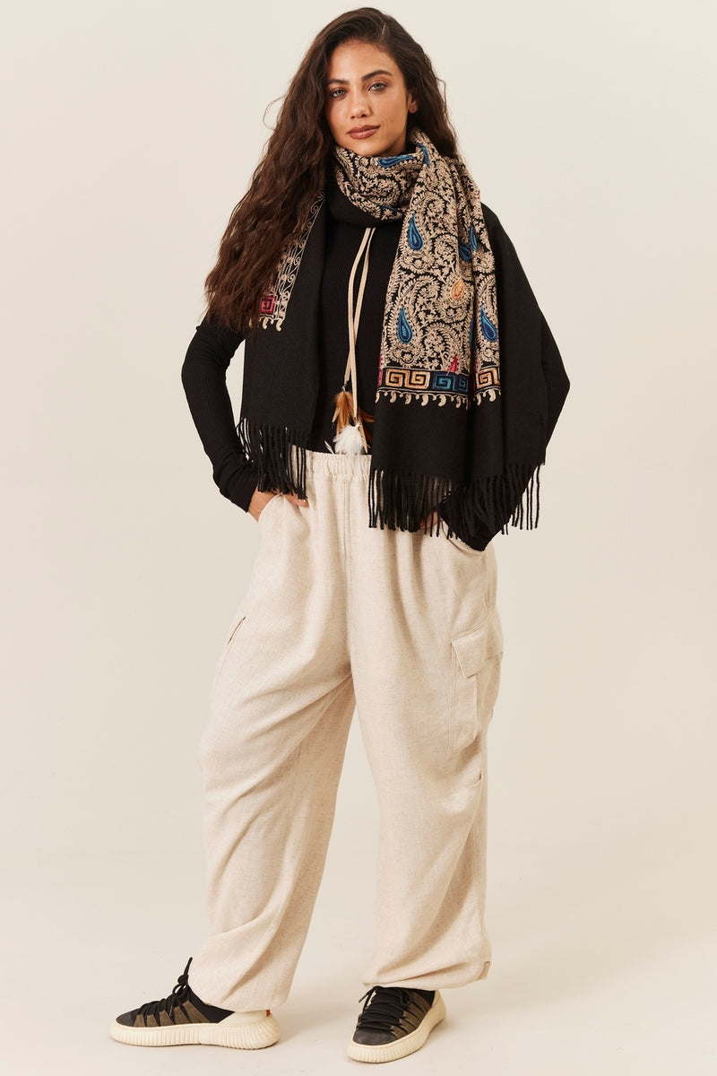 Calça Cargo De Viscolinho Com Bolsos Bege Nature Yacamim R1