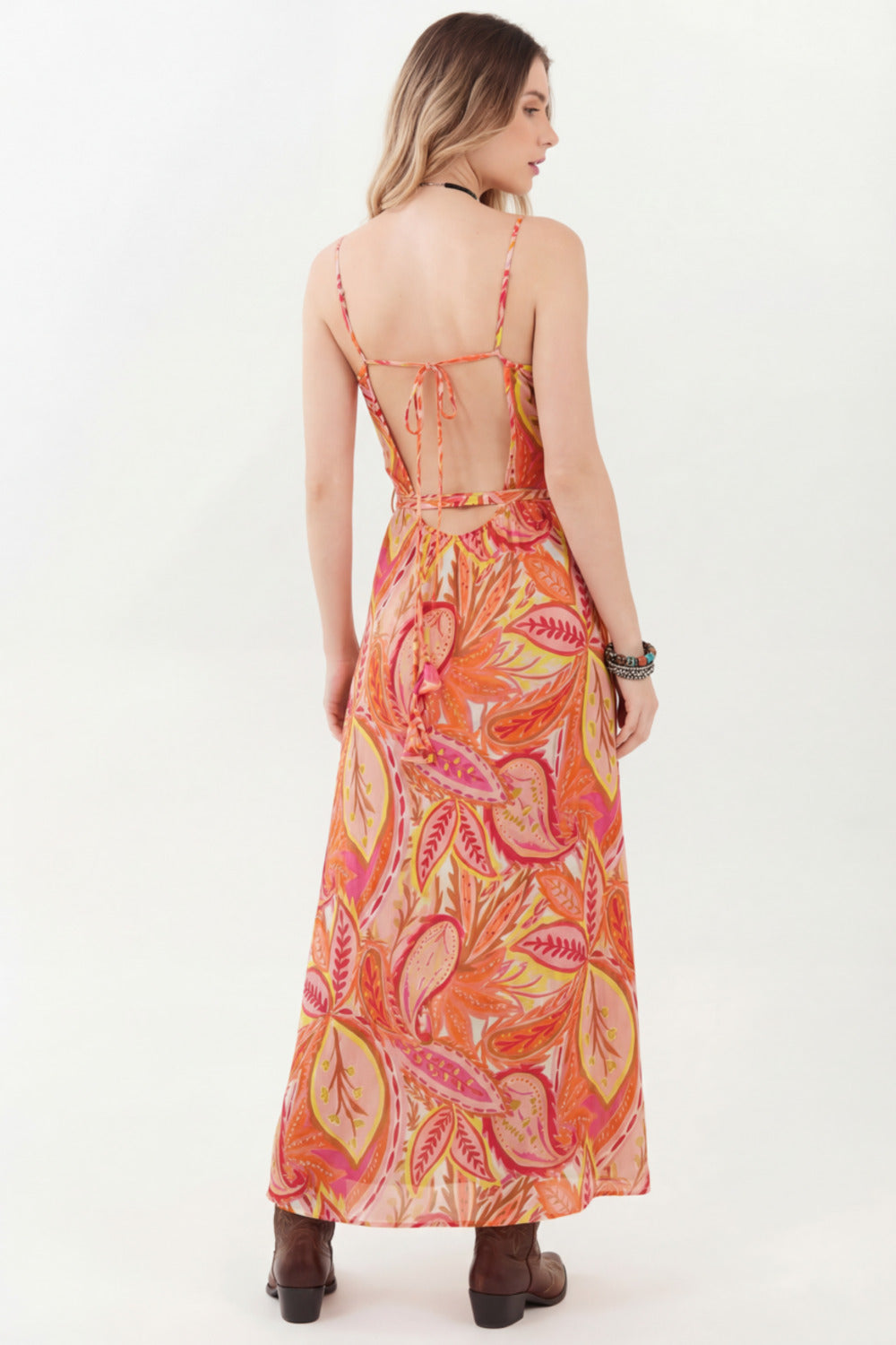 Vestido Midi Transpassado Rosa Estampa Paisley Yacamim C22