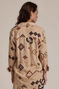 Camisa Ampla Bege Estampada Coleção Peru Yacamim K2