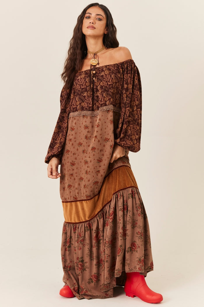 Vestido Longo Ciganinha Detalhe Em Suede Marrom Patchwork Yacamim E30