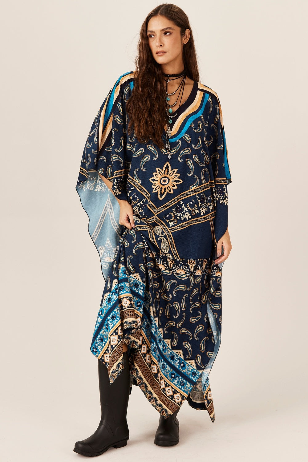 Kaftan Amplo Com Decote Azul Paisley Yacamim J8
