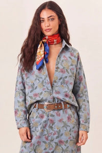 Casaco Jeans Com Botões Em Ouro Velho Azul Estampa Floral Yacamim A16